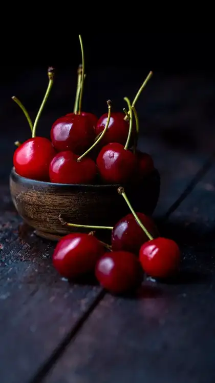 Cherries and tart cherry juice