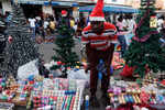 This is how African traders roll on streets when Christmas is near