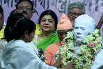 Mamata unveils new Vidyasagar statue
