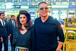 Twinkle Khanna can't get enough of her onion earrings; gives hubby Akshay 'best present award'