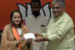 LS polls: Jaya Prada joins BJP