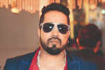 Mika Singh released after arrest in Dubai, following  Indian Embassy intervention