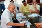 Parrikar attends office 1st time in 4 months