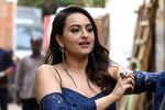 A day after visit from cops, Sonakshi Sinha reacts to fraud charges