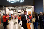 Amazon opens first Go store that accepts cash