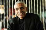 Vinod Khosla's son adds a funny spin to 'Is there a doctor onboard?' meme
