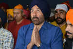 Sunny Deol in trouble? EC issues notice to actor for violating model code of conduct