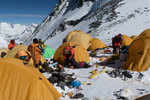 Climbers turn Mount Everest into a mighty dump