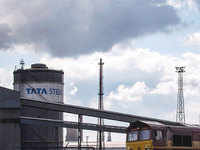 Tata Steel outbid Brazil's CSN by just 5 pence/share for Corus