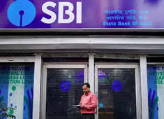 State Bank of India hikes lending rate  by 10 bps across all loan tenors