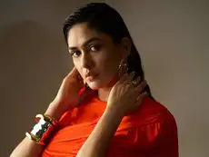 Actress Mrunal Thakur reveals one life-changing sacrifice she made for her family. Now her brother is fulfilling it.