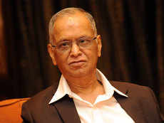 Challenges Narayana Murthy faced while doing business in a no-smartphone era