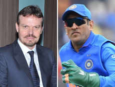 Shriram Life Insurance boss a fan of Dhoni's leadership skills, calls former captain India's strength
