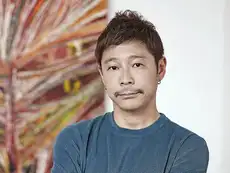 Fly me to the Moon: Japanese billionaire looking for girlfriend to accompany him to space on SpaceX rocket