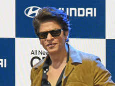 Covid-19: Shah Rukh Khan provides 25,000 PPE kits for healthcare workers in Maharashtra