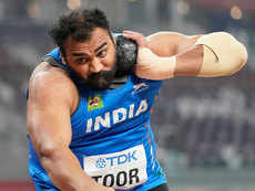 Tejinder Pal Singh channelling his inner Rocky Balboa during lockdown, uses staircase to work out