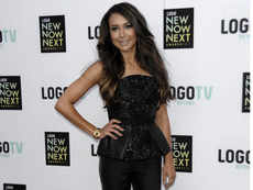 'Glee' star Naya Rivera believed to be dead at US lake as search teams find no trace of the actress