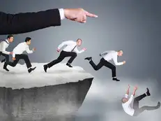 Feeling underconfident at work? Your boss’s one habit could be the reason. Bengaluru CA explains how it kills independent thinking