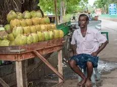 'Our lives are much easier and we still complain': Woman realises after a conversation with a road side juice seller