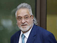 Vijay Mallya celebrates anniversary with partner Pinky Lalwani