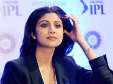 Shilpa Shetty tweets 'we are not pushovers' after racial abuse at Sydney airport; Qantas apologises