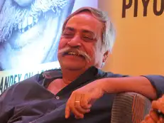 'Type, think, hydrate - and wait for 15 minutes before posting on social media'