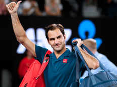 Roger Federer breezes through 100th  match at Rod Laver Arena with a 3-set win