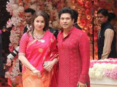 Tendulkar enjoys retirement, wife Anjali goes back to studying