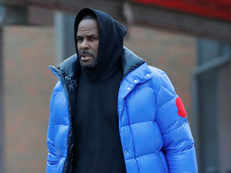 R Kelly breaks down, denies sexual abuse allegations