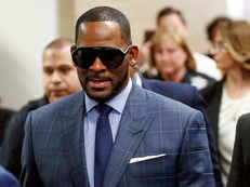 New R. Kelly tape shows singer-songwriter sexually abusing girls