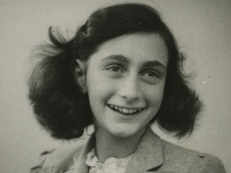 Harvard mag apologises for publishing photoshopped image of Anne Frank in a bikini