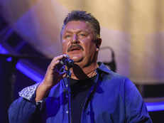 Country singer Joe Diffie passes away following coronavirus complications