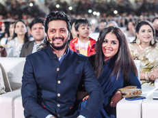 Ritiesh & Genelia extend a helping hand to those in need, pledge to donate their organs