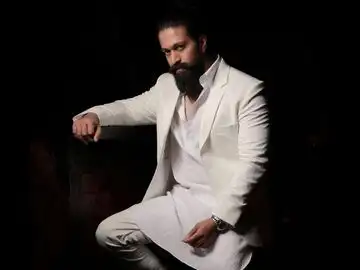 No starving, no steroids: At 40, Yash flaunts six-pack abs and a muscular physique in Toxic with simple protein and carb sources. What does he eat in a day?