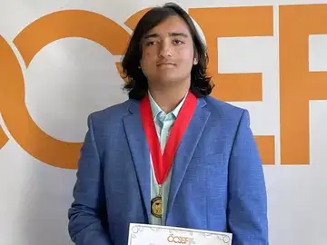California teen developed an eye condition at 5. At 14, he built an AI Device that could potentially help millions in need
