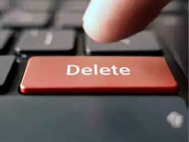 Recruiter shares the one question that makes him delete job seekers message, netizens react: 'At least your clients know they aren't getting...'