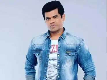 Ranveer Singh’s co-star was born and raised in chawl, rejected by directors for not looking like a hero. Today, he is popular actor