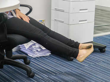 Desk bound? Simple leg exercises can benefit heart, and reduce negative effects