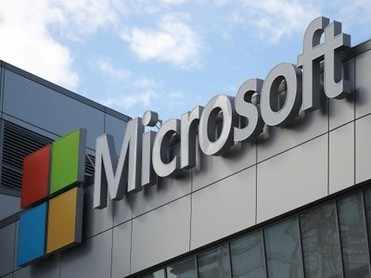 Microsoft bans employees from using Slack citing security concerns