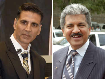 Akshay Kumar turns a good Samaritan, Anand Mahindra lauds actor for 'Monday booster shot'