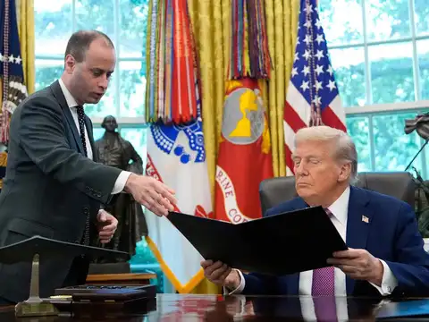 Trump announces staff secretary Will Scharf will be his new White House counsel