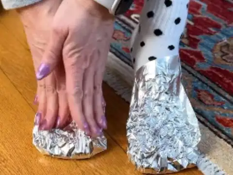 Why are people wrapping their feet with aluminum foil? Expert reacts to viral social media claims about its benefits