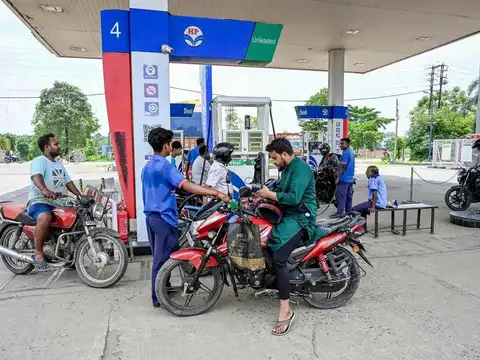 Iran war fallout: Fuel use drops 6.5% in May; experts see warning signs for economy