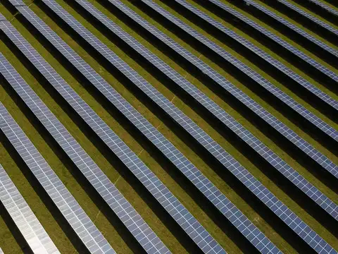 Solar cell makers flag investor jitters over sourcing rule relief