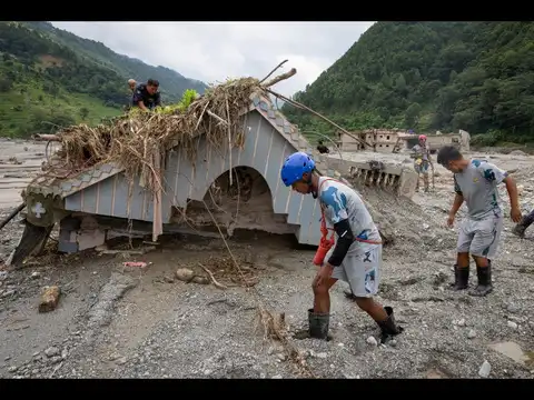 Nepal rescuers continue search for missing as identification of dead remains challenge