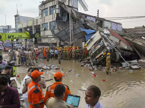 Lucknow Building Collapse Live News Updates: Death toll rises to 8, twenty-eight people injured