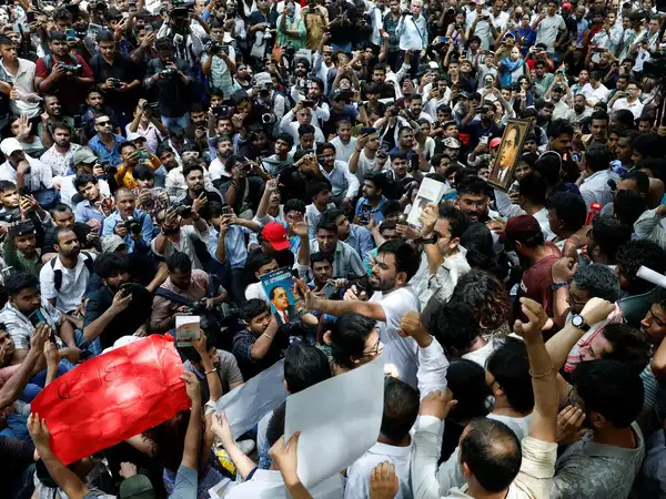 Cockroach Janta Party Protest Live Updates: 'Not only exam or education,  change needs to be in all systems,' says Sonam Wangchuk as Cockroach Janta  Party protests at Jantar Mantar - The Economic