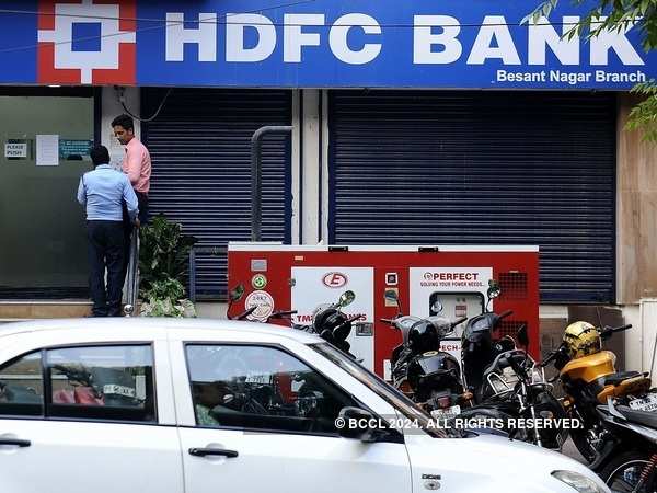 More glitches at HDFC Bank; users vent ire