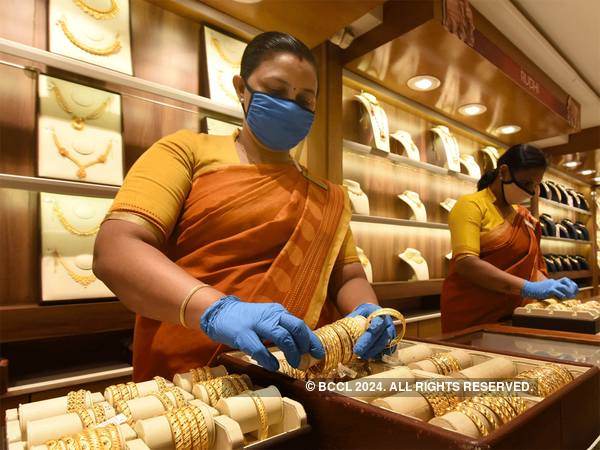 Analysts & jewellers divided on where can gold head from here