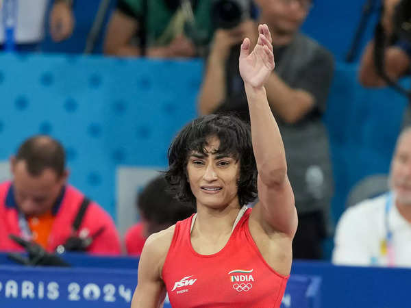 Vinesh Phogat CAS Hearing Olympics 2024 Live Updates: Vinesh Phogat's disqualification case hearing to begin soon; Harish Salve to argue for wrestler